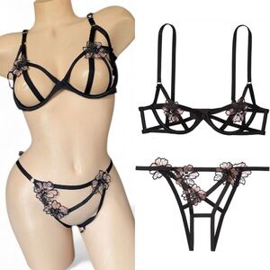 Victoria'Secret Very Sexy Strappy Floral AppliquéEmbroidered Black Lingerie Set